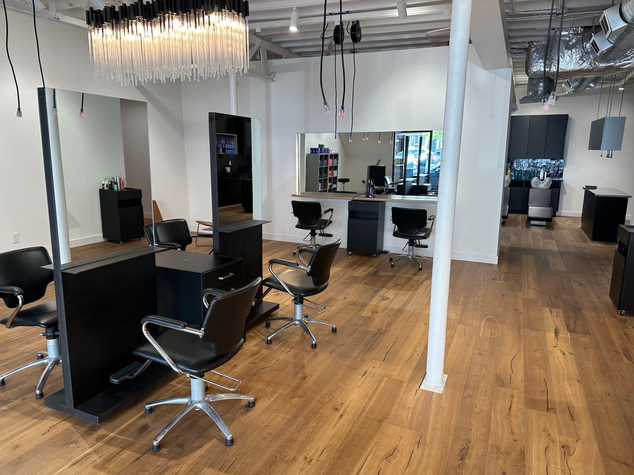 Austin salon — 3