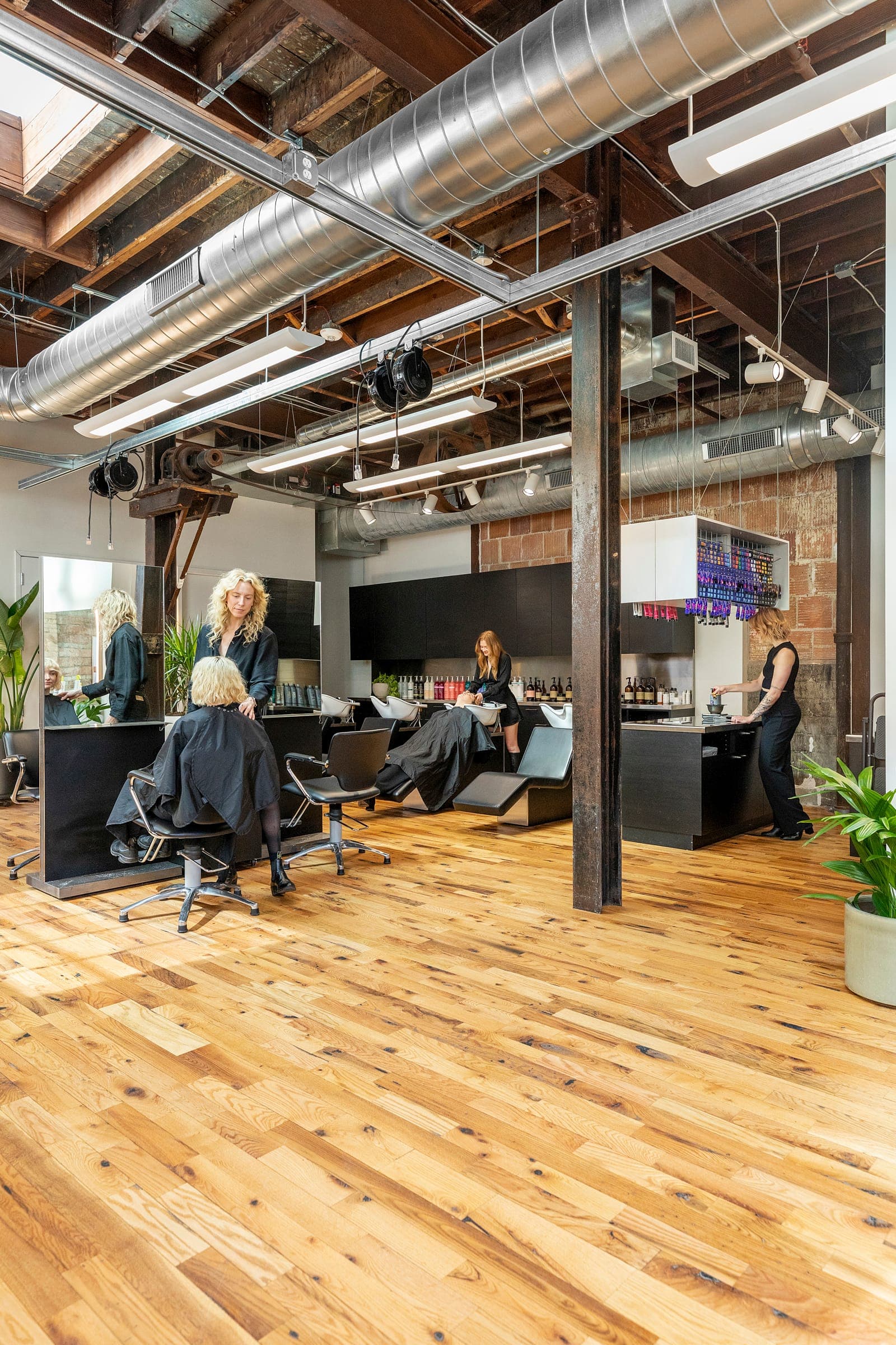 Minneapolis salon — 6